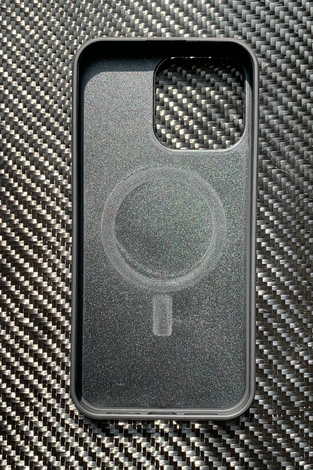 Cover iPhone Fibra di Carbonio 3K MagSafe – Custodia Magnetica Slim per iPhone 13-17