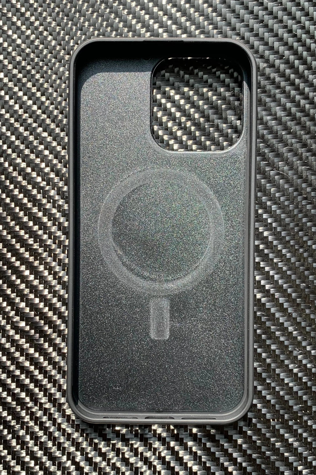 Cover iPhone Fibra di Carbonio 3K MagSafe – Custodia Magnetica Slim per iPhone 13-17