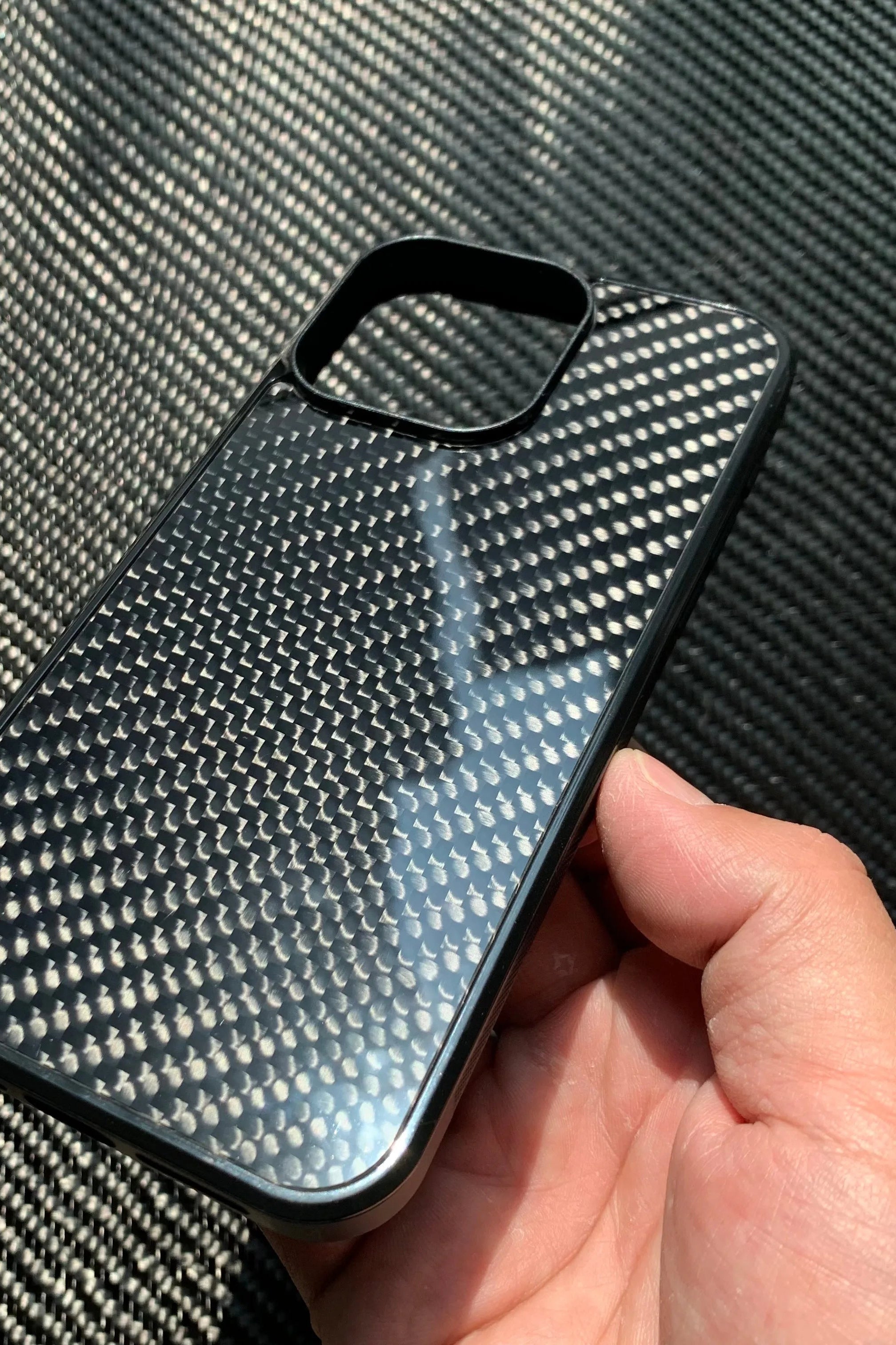 Cover iPhone Fibra di Carbonio 3K MagSafe – Custodia Magnetica Slim per iPhone 13-17